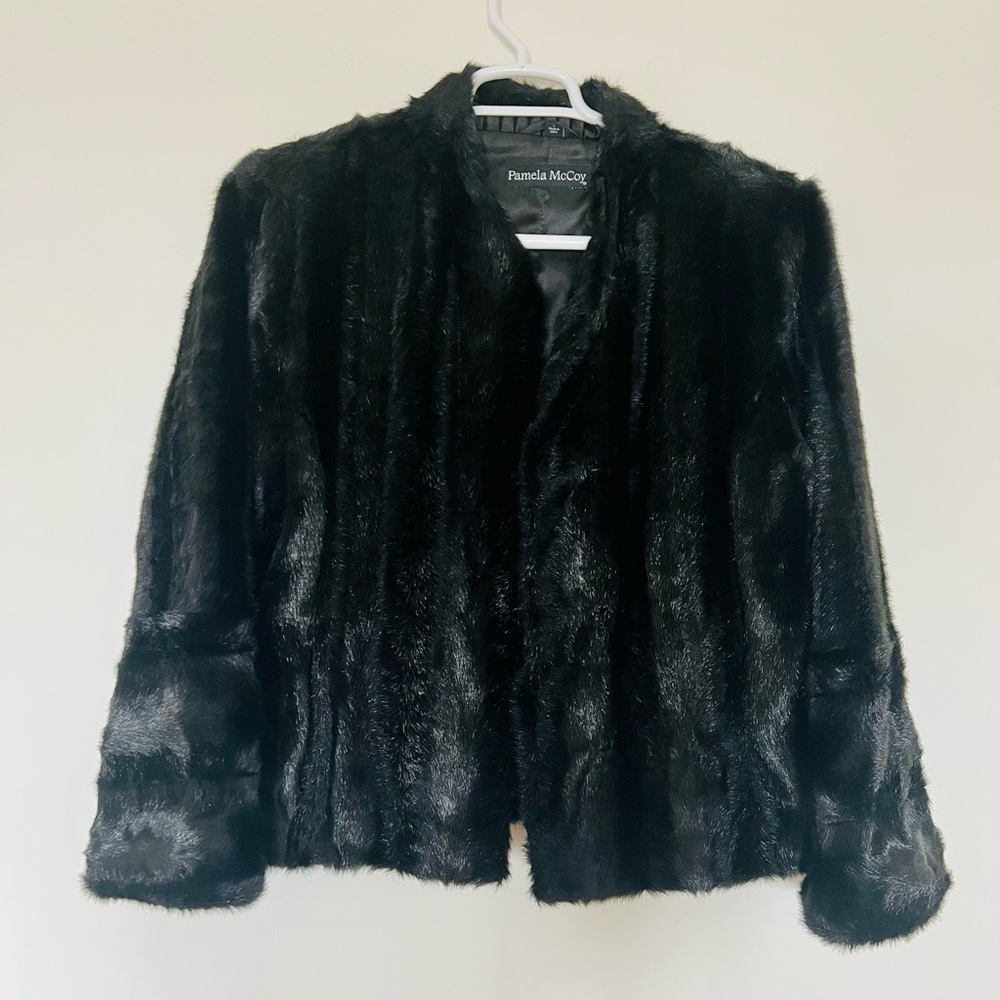 ⚡️SALE⚡️Pamela McCoy Vintage Faux Fur Coat